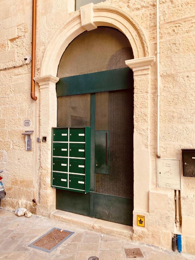 Casa Nathalie - Au Coeur Du Baroque Apartment Lecce Luaran gambar